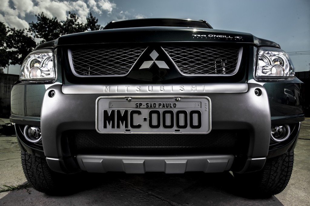 MITSUBISHI MOTORS LANÇA SÉRIE ESPECIAL DO PAJERO TR4, foto 7