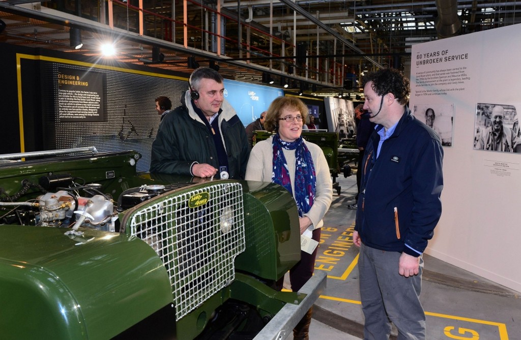 LAND ROVER CELEBRA DEFENDER COM A RECRIAÇÃO DA SUA LINHA DE PRODUÇÃO DE 1948, foto 3