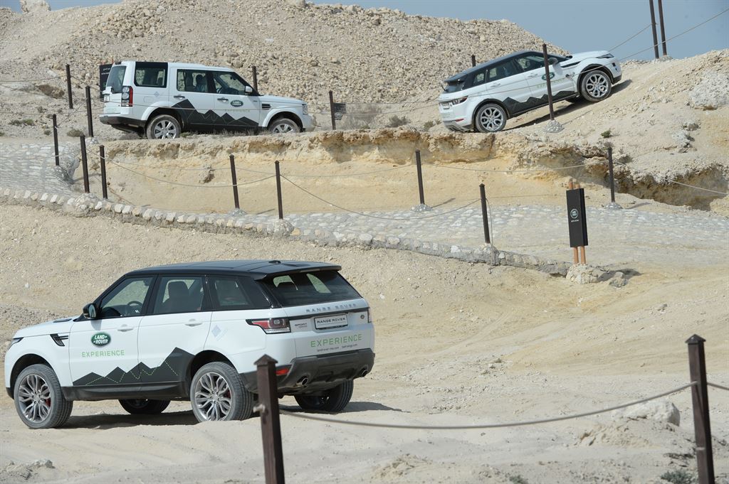 LAND ROVER INAUGURA CENTRO NO BAHREIN, foto 5