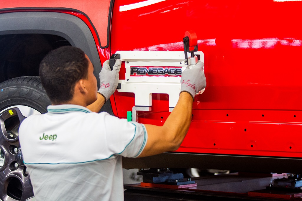COMEÇA A PRODUÇÃO EM ESCALA COMERCIAL DO RENEGADE NO POLO AUTOMOTIVO JEEP DE PERNAMBUCO, foto 2