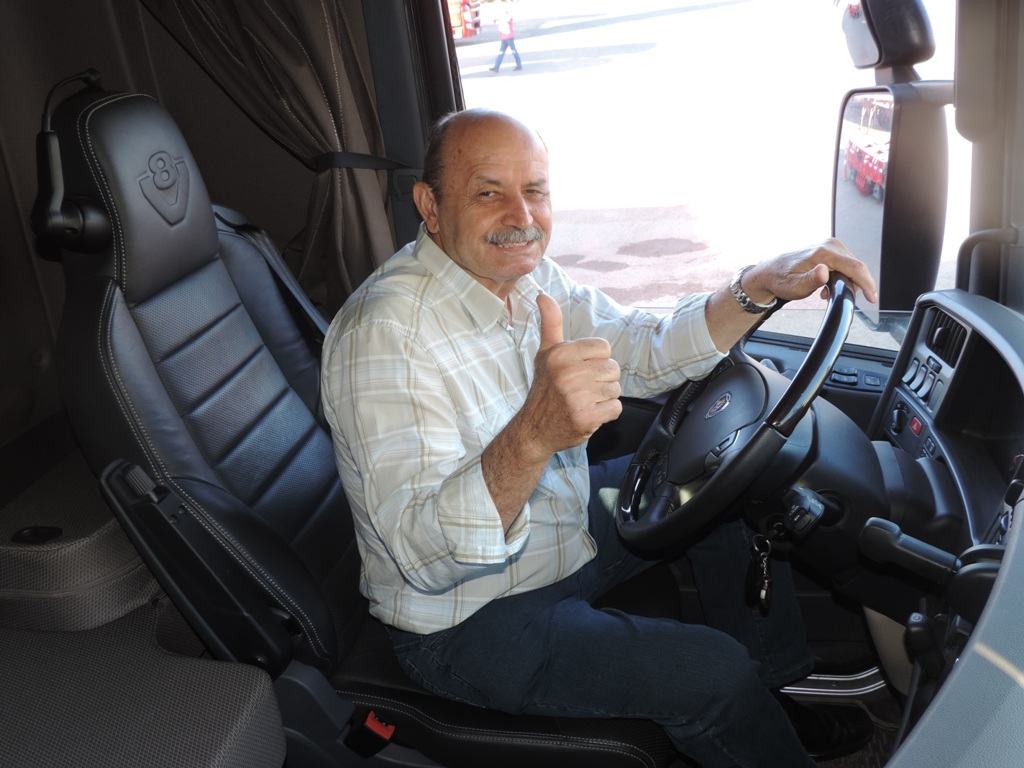 UM SCANIA QUE VALE POR DOIS, foto 3