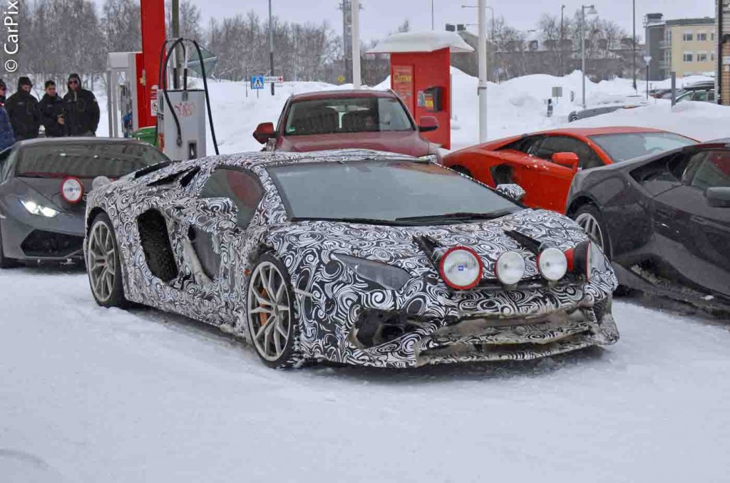 LAMBORGHINI AVENTADOR LP750-4 SV TAMBÉM TERÁ VERSÃO ROADSTER, foto 2