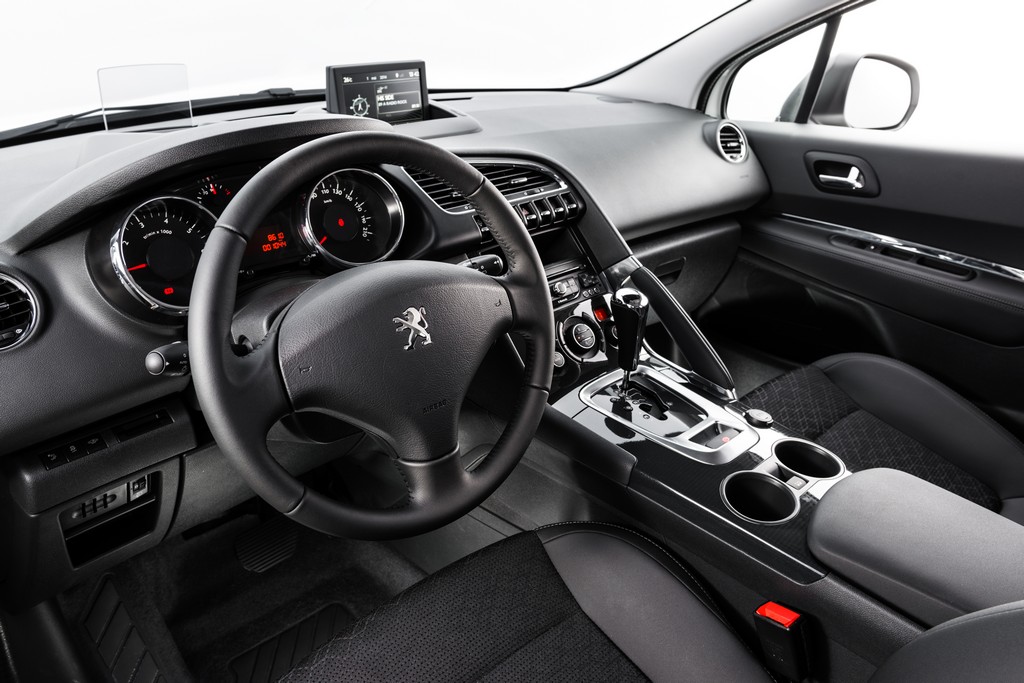 PEUGEOT 3008 AMPLIA A LISTA DE EQUIPAMENTOS DE SÉRIE, foto 39