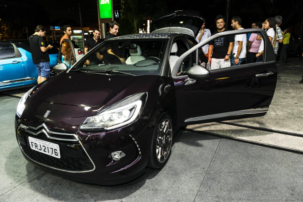 ENCONTRO SEMANAL DO CLUBE DS EM SÃO PAULO RECEBE VISITA INESPERADA DO EXCLUSIVO DS 3 FAUBOURG ADDICT, foto 1
