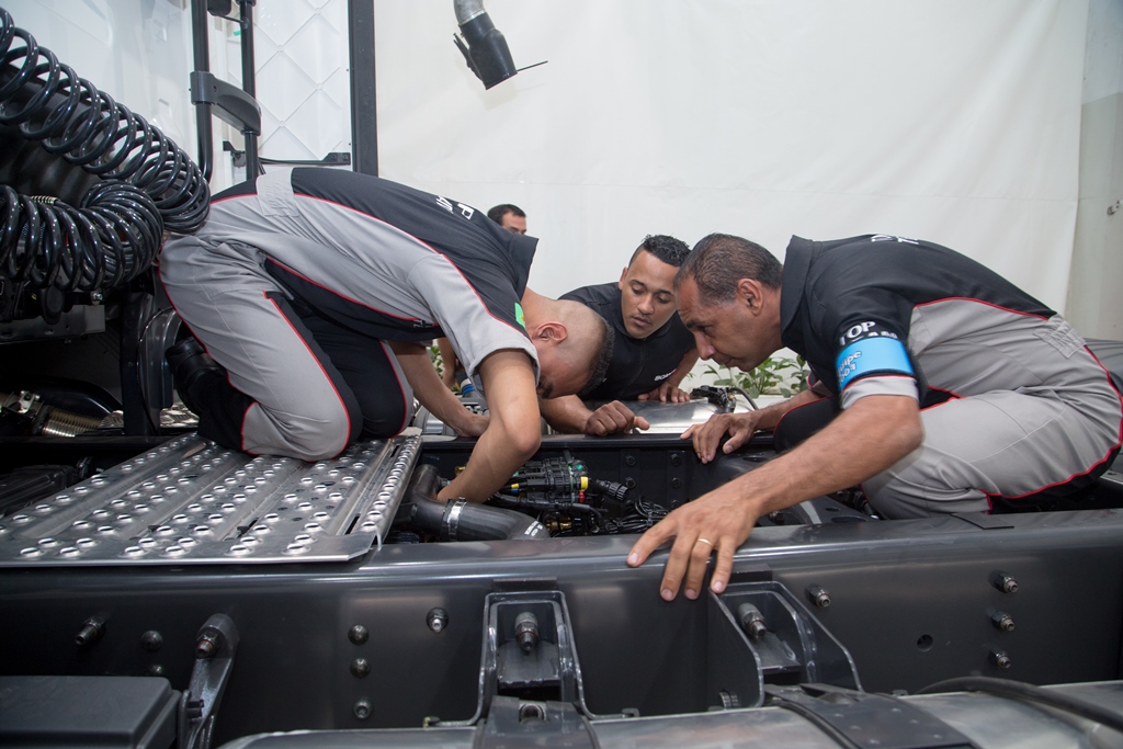 BRASDIESEL DE IJUÍ (RS) CONQUISTA TÍTULO DE MELHOR EQUIPE DE SERVIÇOS DA SCANIA NO BRASIL, foto 5