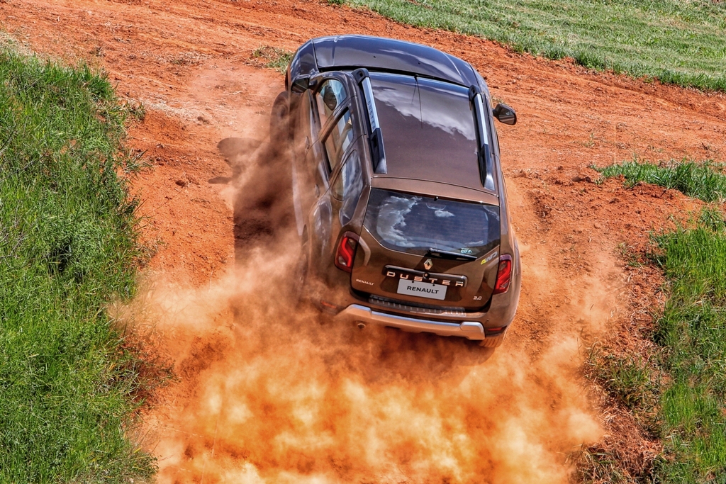 NOVO DUSTER 2016 CHEGA COM EVOLUÇÕES NO DESIGN, MELHOR ACABAMENTO INTERNO E MAIS CONECTIVIDADE, foto 4