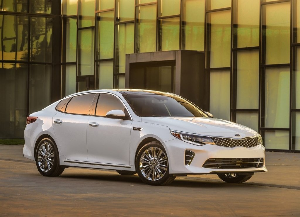 KIA MOSTRA NOVO VISUAL DO OPTIMA EM NEW YORK, foto 2