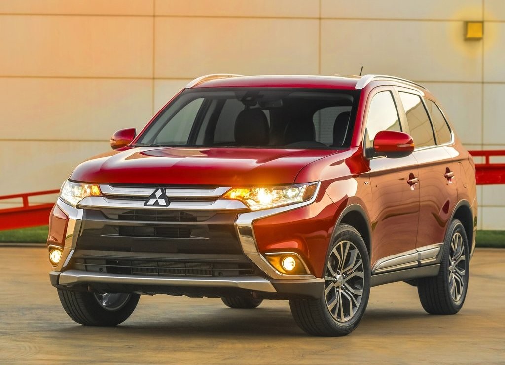 MITSUBISHI MOSTRA O OUTLANDER RENOVADO EM NEW YORK, foto 1