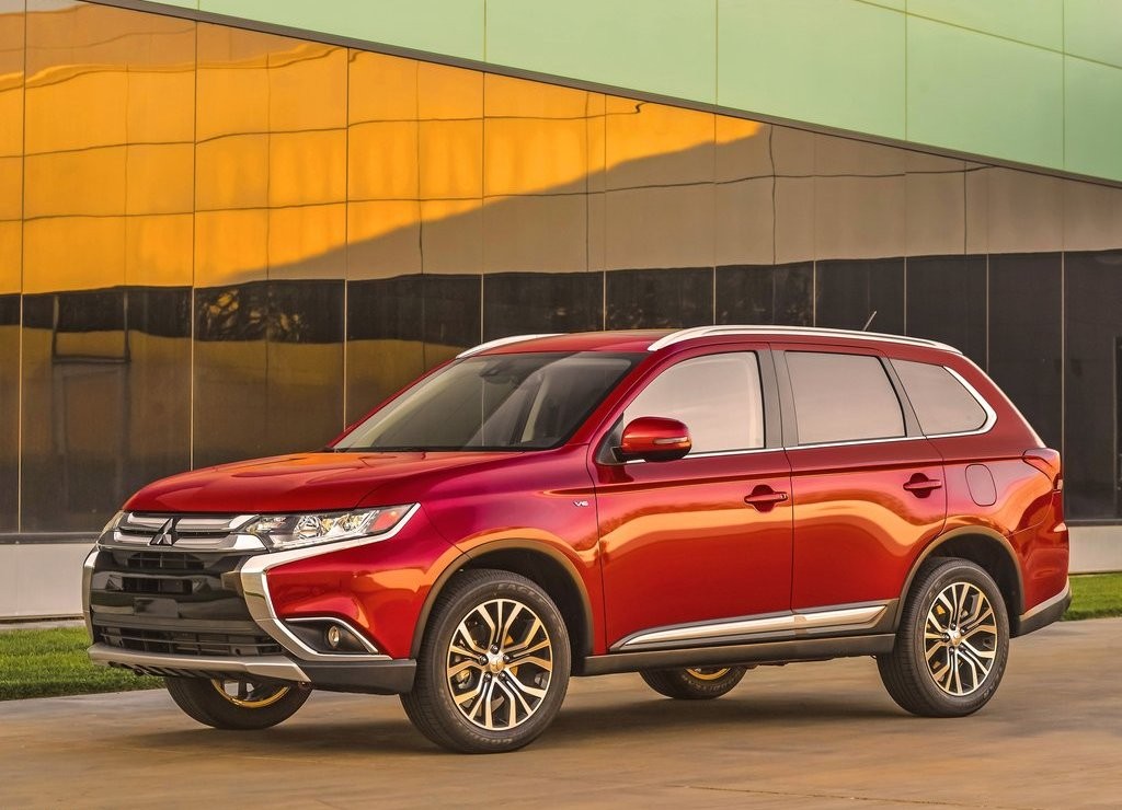 MITSUBISHI MOSTRA O OUTLANDER RENOVADO EM NEW YORK, foto 3