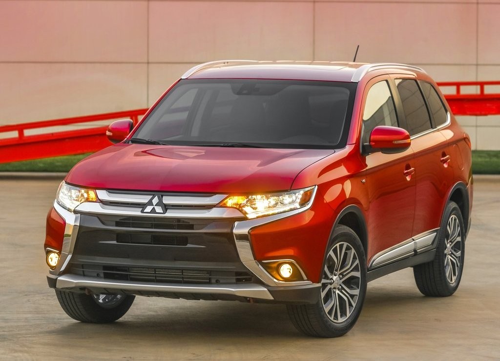 MITSUBISHI MOSTRA O OUTLANDER RENOVADO EM NEW YORK, foto 13