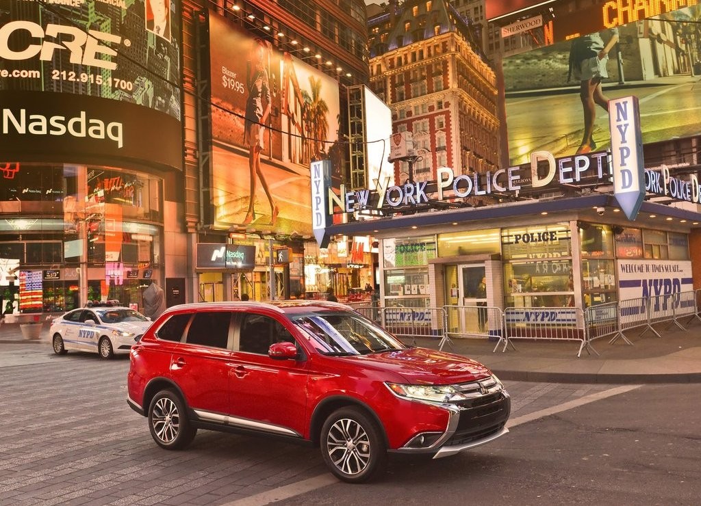 MITSUBISHI MOSTRA O OUTLANDER RENOVADO EM NEW YORK, foto 19