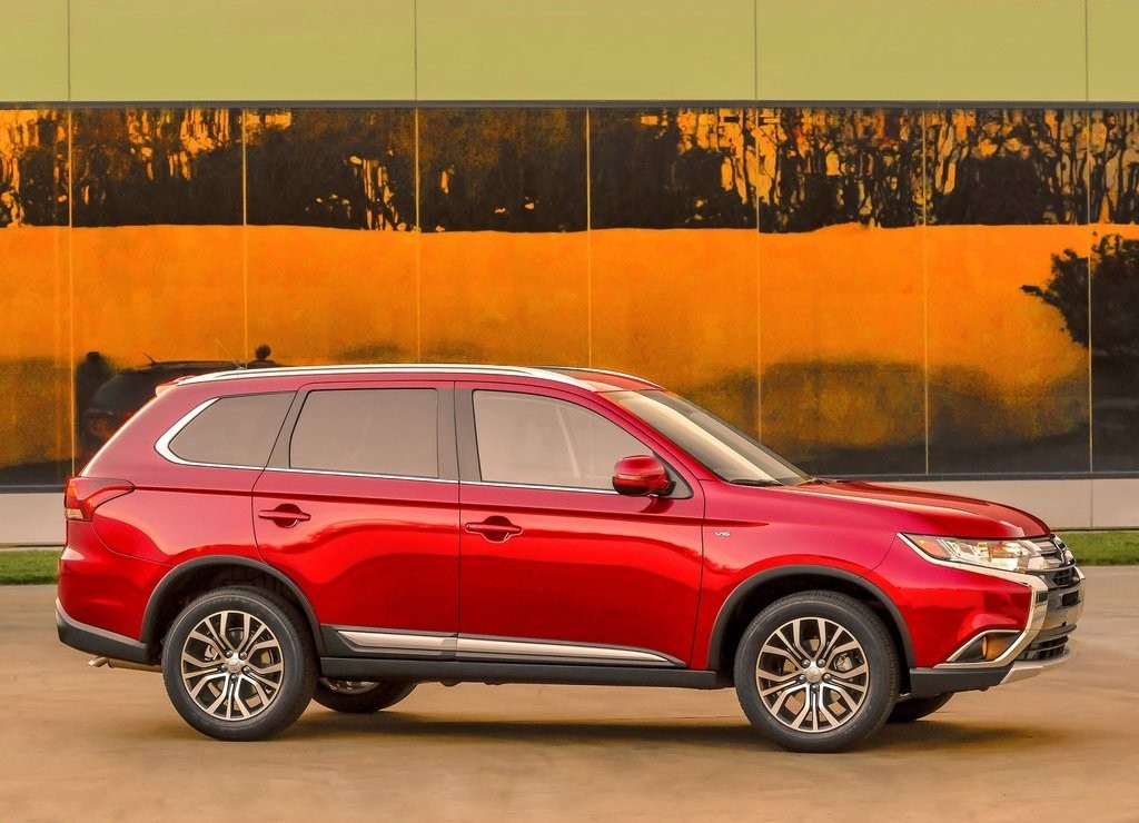 MITSUBISHI MOSTRA O OUTLANDER RENOVADO EM NEW YORK, foto 25