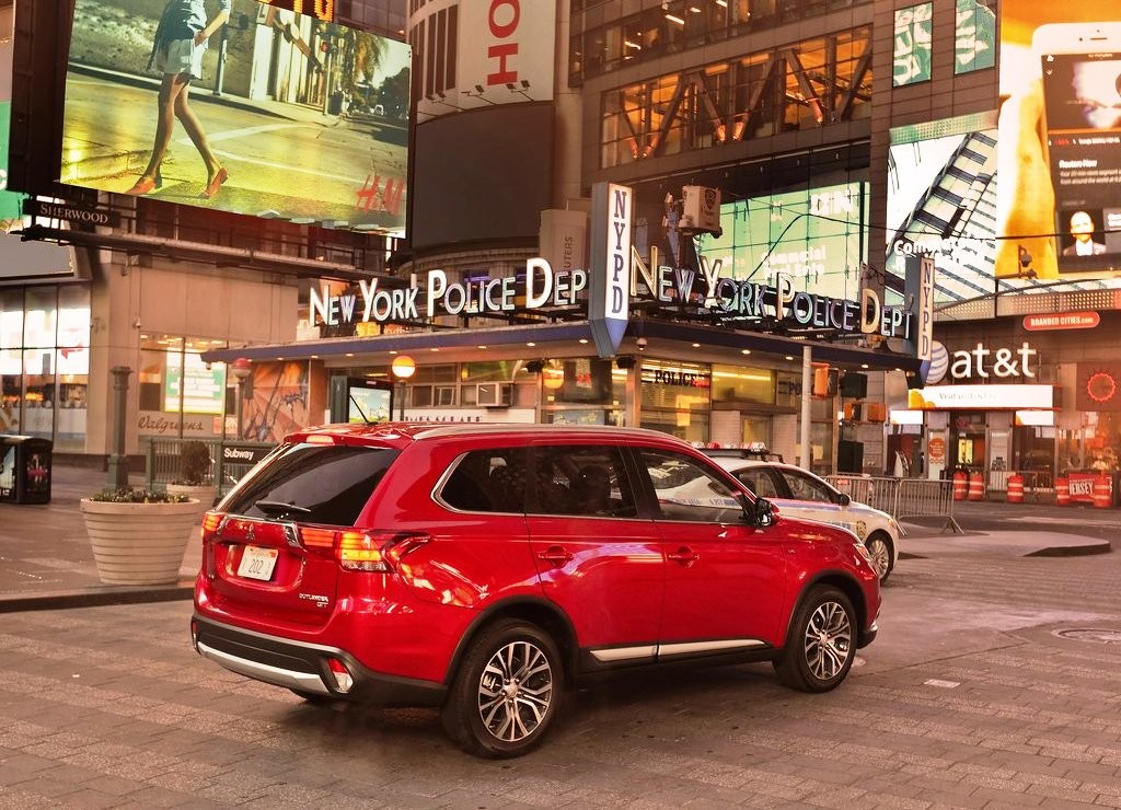 MITSUBISHI MOSTRA O OUTLANDER RENOVADO EM NEW YORK, foto 30