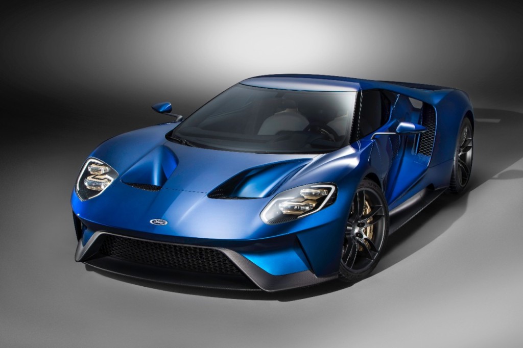 SALÃO DE MILÃO: FORD EXIBE VELEIRO, GUITARRA E MESA DE PEBOLIM INSPIRADOS NO FORD GT, foto 1