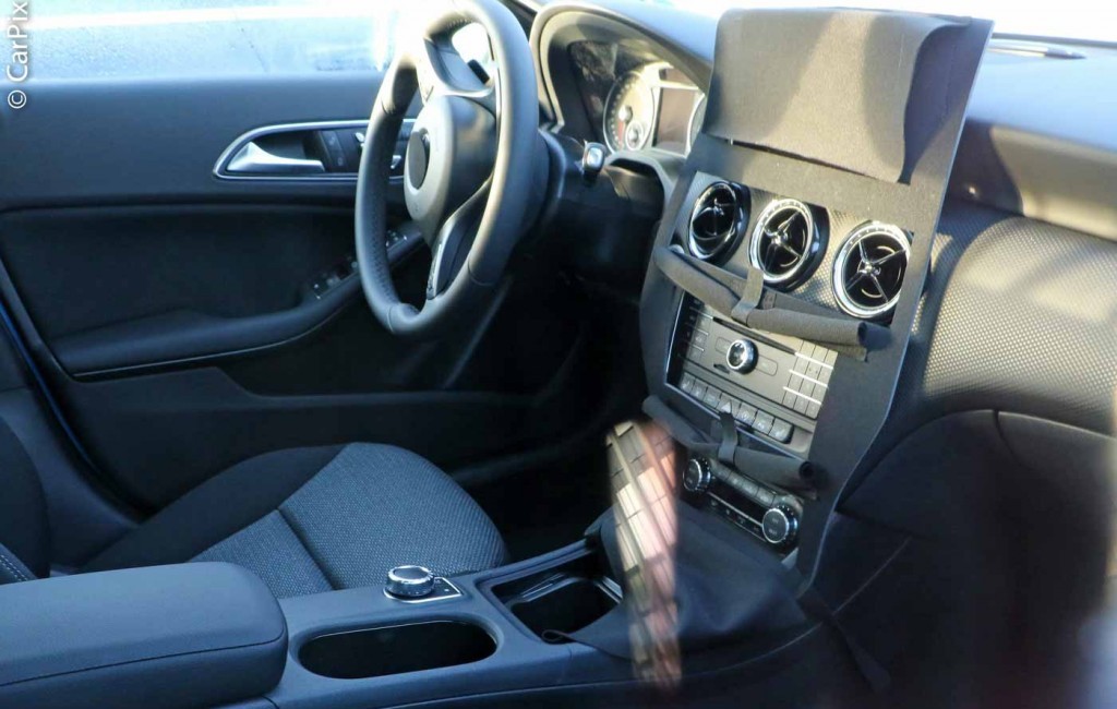 MERCEDES-BENZ PREPARA A ATUALIZAÇÃO DO A CLASS, foto 6