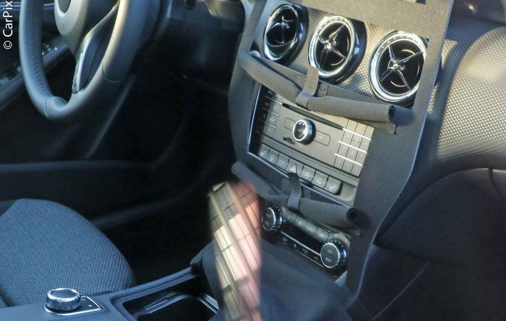 MERCEDES-BENZ PREPARA A ATUALIZAÇÃO DO A CLASS, foto 7