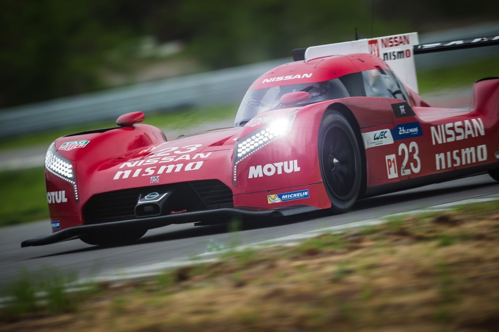 NISSAN GT-R LM NISMO SEGUE EM TESTES, foto 4