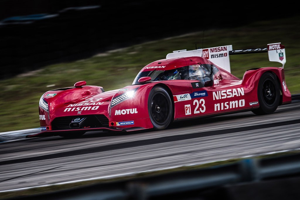 NISSAN GT-R LM NISMO SEGUE EM TESTES, foto 6