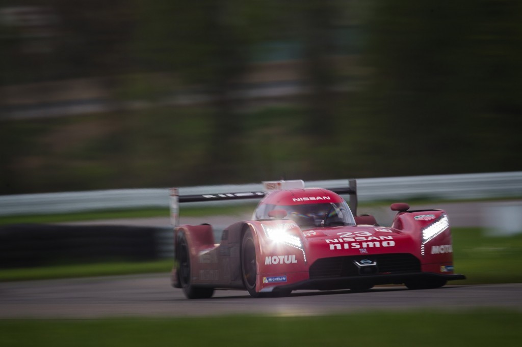 NISSAN GT-R LM NISMO SEGUE EM TESTES, foto 9
