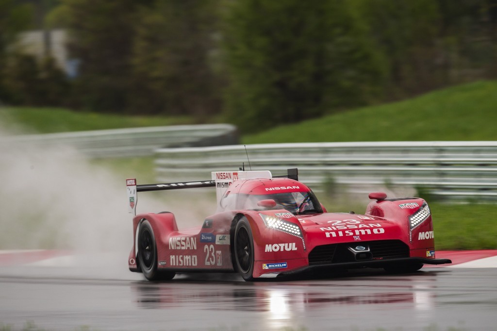 NISSAN GT-R LM NISMO SEGUE EM TESTES, foto 10