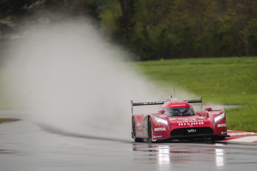 NISSAN GT-R LM NISMO SEGUE EM TESTES, foto 16