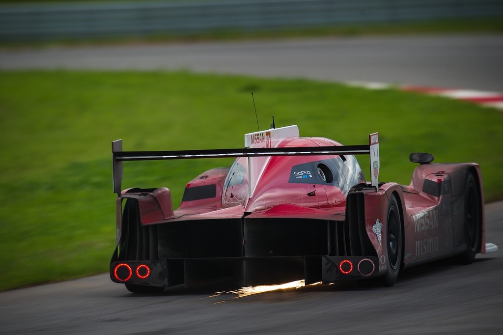 NISSAN GT-R LM NISMO SEGUE EM TESTES, foto 18