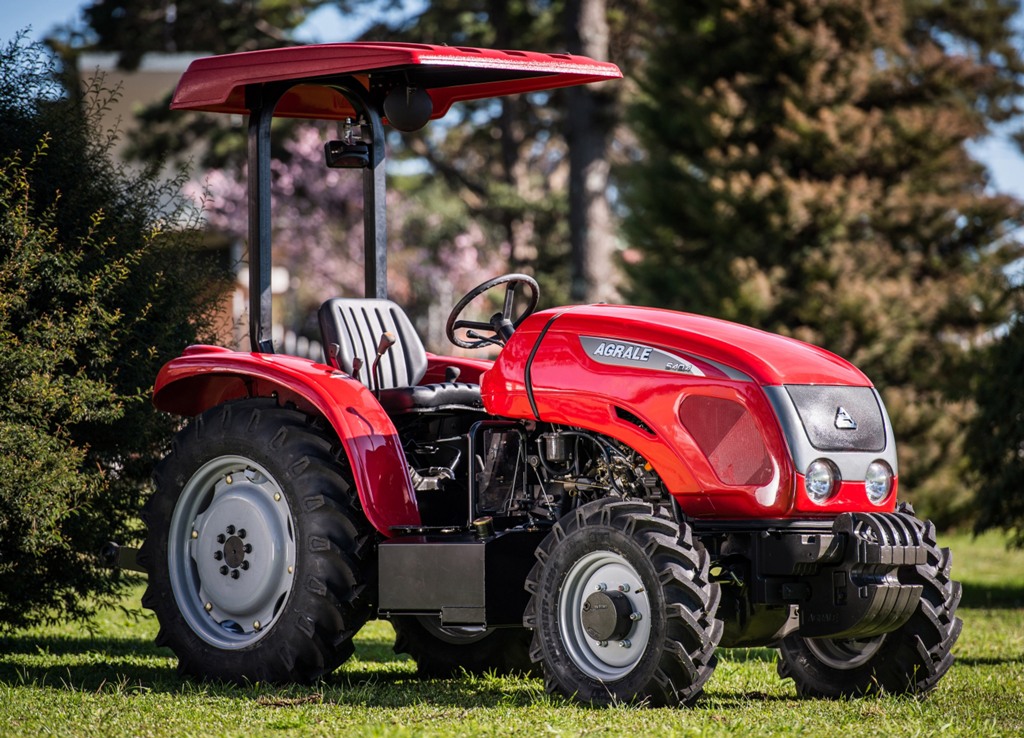 AGRALE EXPÕE SUA LINHA DE TRATORES NA AGRISHOW 2015, foto 1