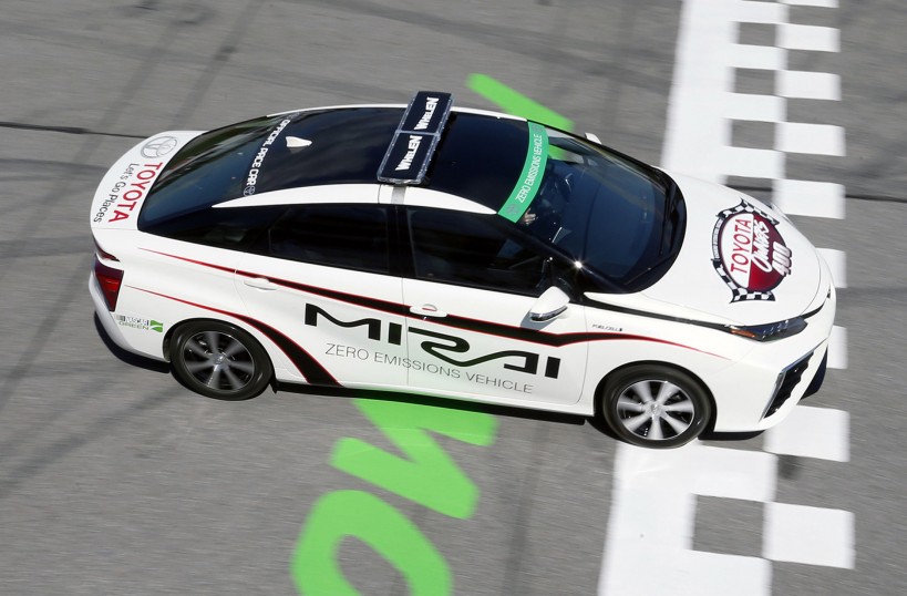 TOYOTA MIRAI ESTREOU COMO PACE CAR DA NASCAR, foto 1