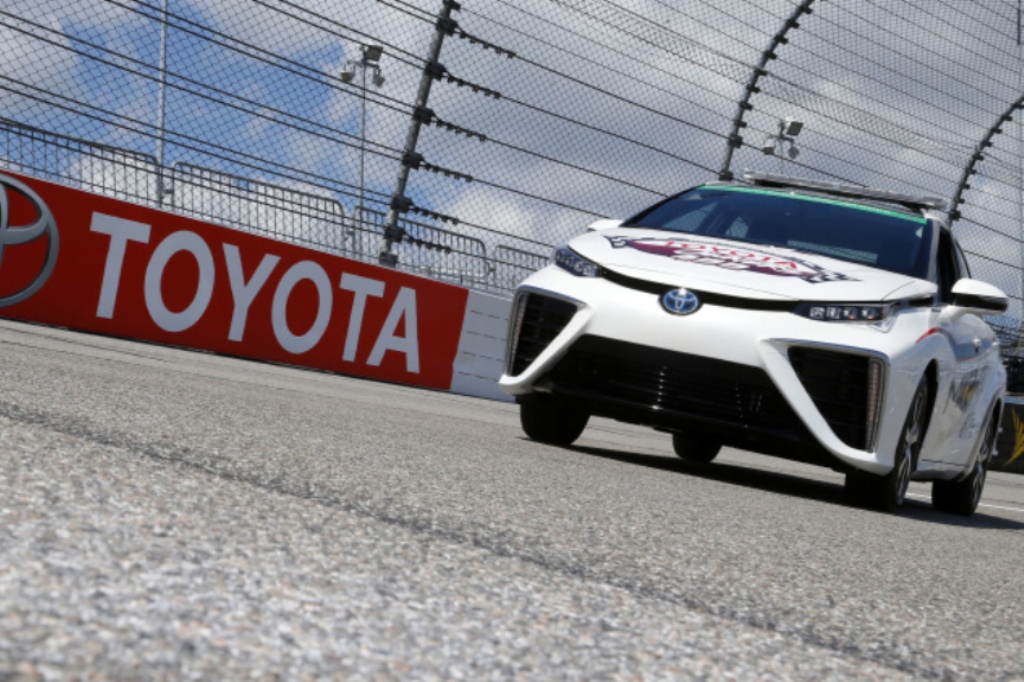 TOYOTA MIRAI ESTREOU COMO PACE CAR DA NASCAR, foto 4