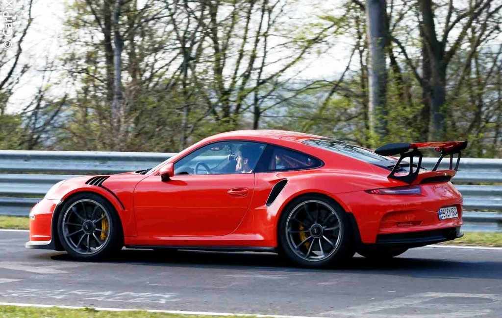 MARK WEBBER COM O NOVO PORSCHE 911 GT3 RS EM NÜRBURGRING, foto 4