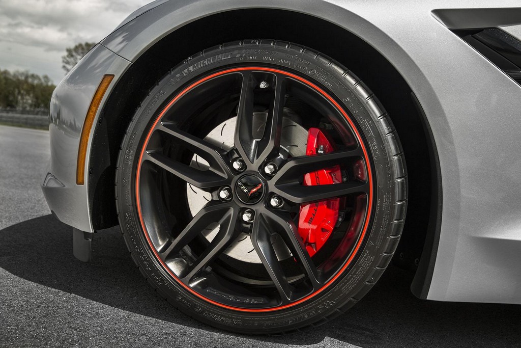CHEVROLET APRESENTA O CORVETTE 2016 COM PACOTES DE DESIGN, foto 3