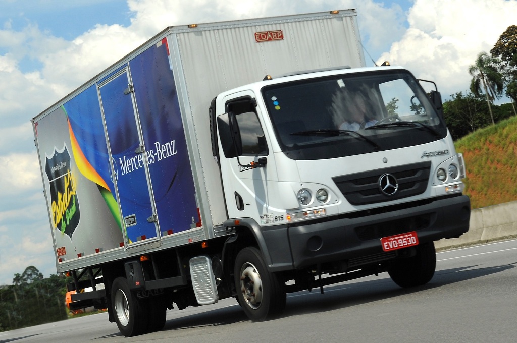 CAMINHÃO LEVE ACCELO 1016 DA MERCEDES-BENZ GANHA MAIS ROBUSTEZ E FLEXIBILIDADE COM FREIO A TAMBOR, foto 3