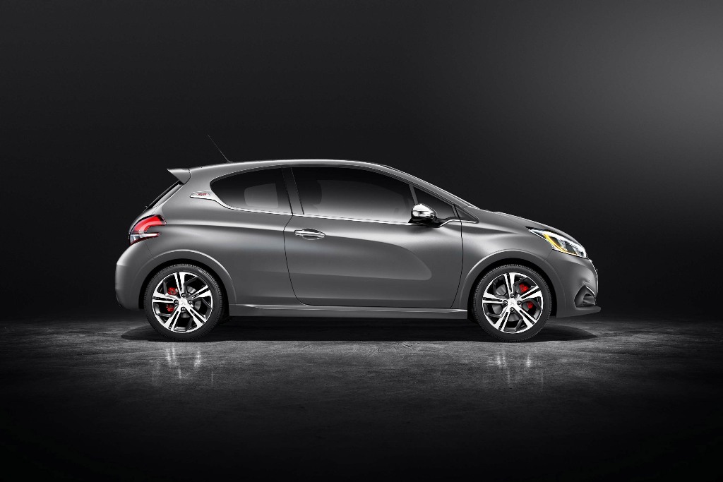 PEUGEOT 208 BlueHDi DE SÉRIE FAZ 50 KM/L, foto 20