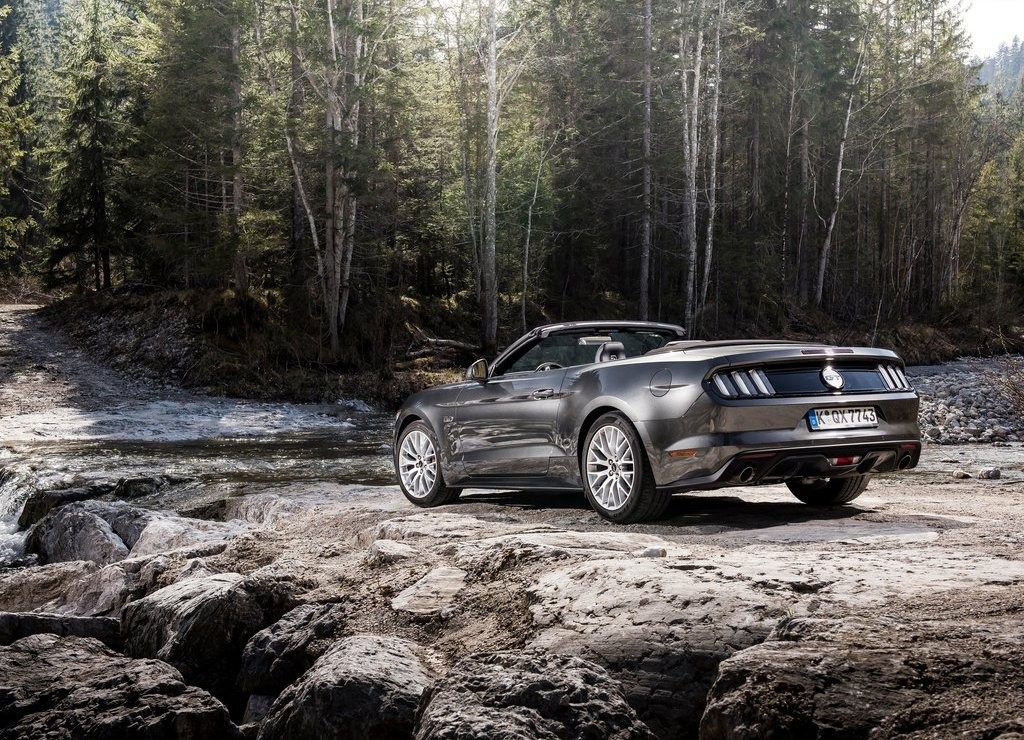 ESTE É O FORD MUSTANG CONVERSÍVEL NA VERSÃO EUROPEIA, foto 17