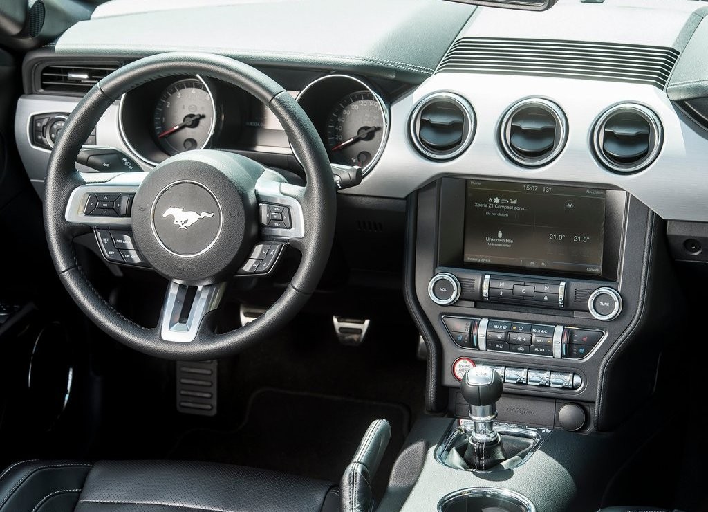 ESTE É O FORD MUSTANG CONVERSÍVEL NA VERSÃO EUROPEIA, foto 24