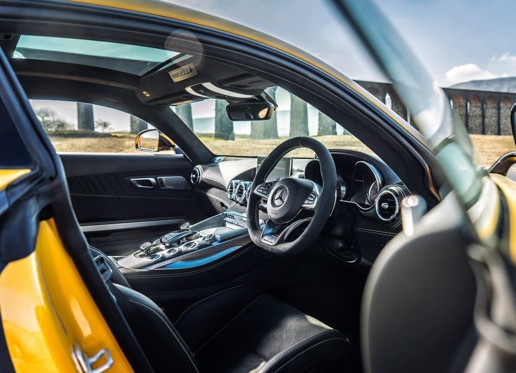 MERCEDES-AMG GT S EM SUA VERSÃO BRITÂNICA, foto 13