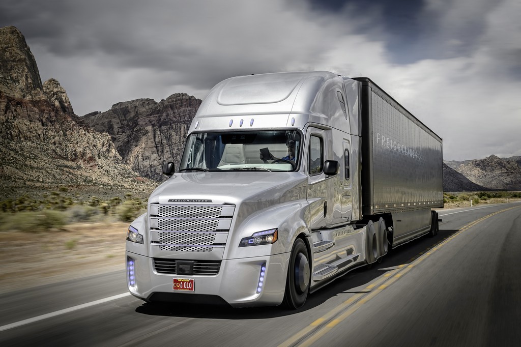 PRIMEIRO CAMINHÃO AUTÔNOMO DA MARCA FREIGHTLINER CIRCULA NOS EUA, foto 7