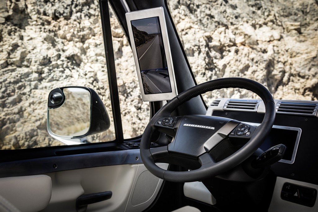 PRIMEIRO CAMINHÃO AUTÔNOMO DA MARCA FREIGHTLINER CIRCULA NOS EUA, foto 26