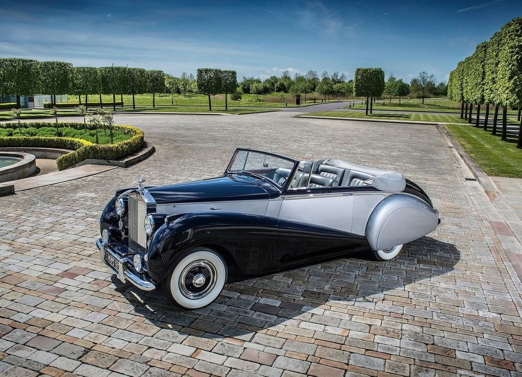 ROLLS-ROYCE CONFIRMA O CONVERSÍVEL DAWN PARA 2016, foto 1