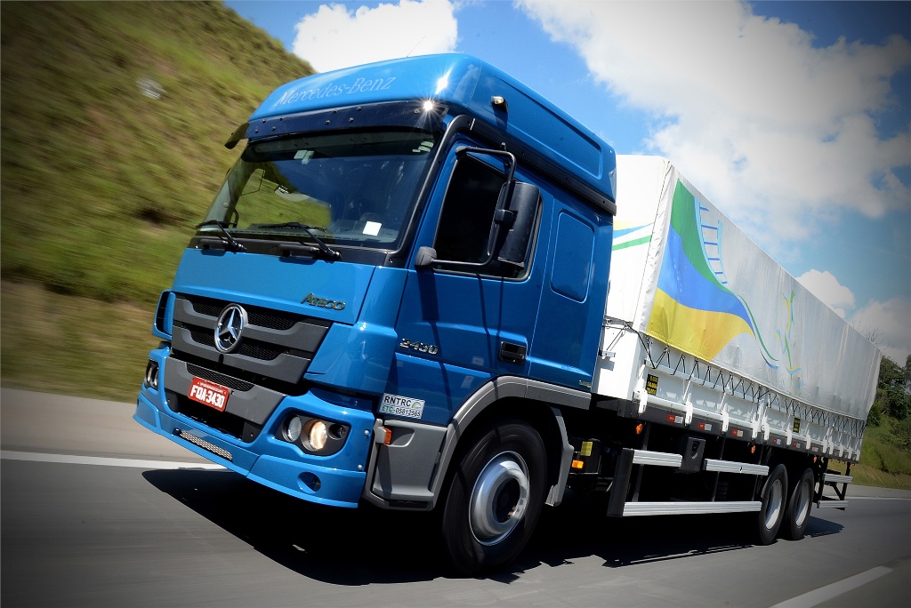 CAMINHÕES MERCEDES-BENZ PARTICIPAM DE CARAVANA DE 32.000 KM, foto 3