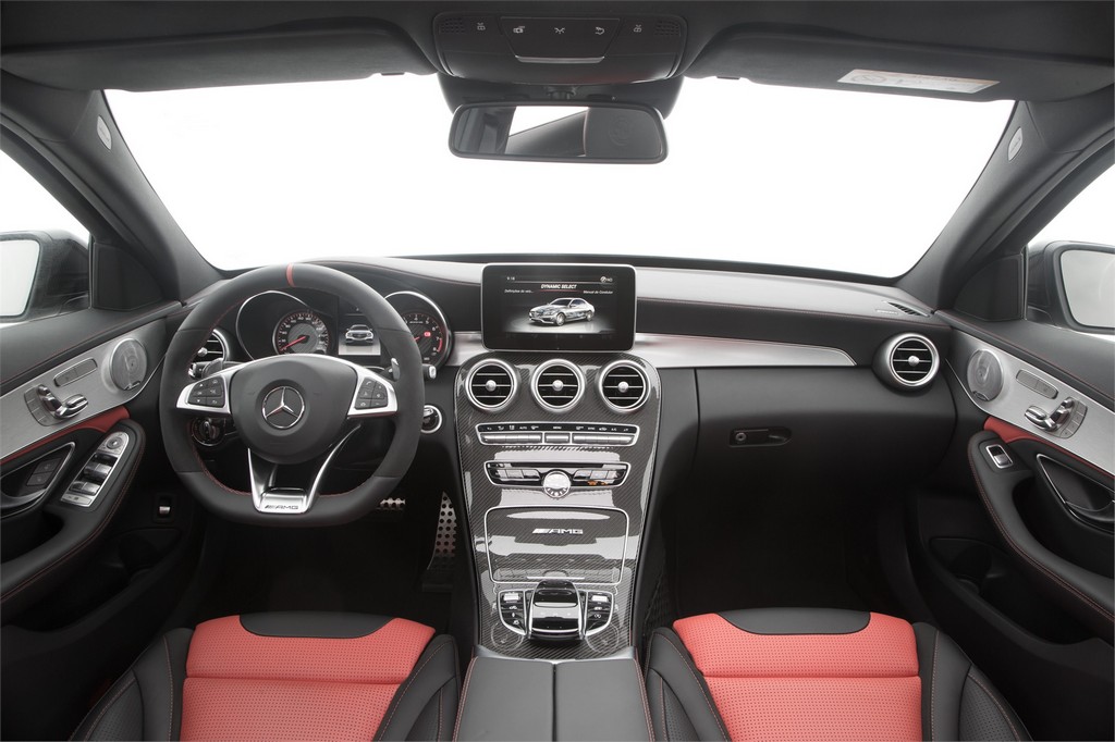 MERCEDES-AMG C 63 S CHEGA AO BRASIL COM TODA A FORÇA DE UM PODEROSO ESPORTIVO, foto 3