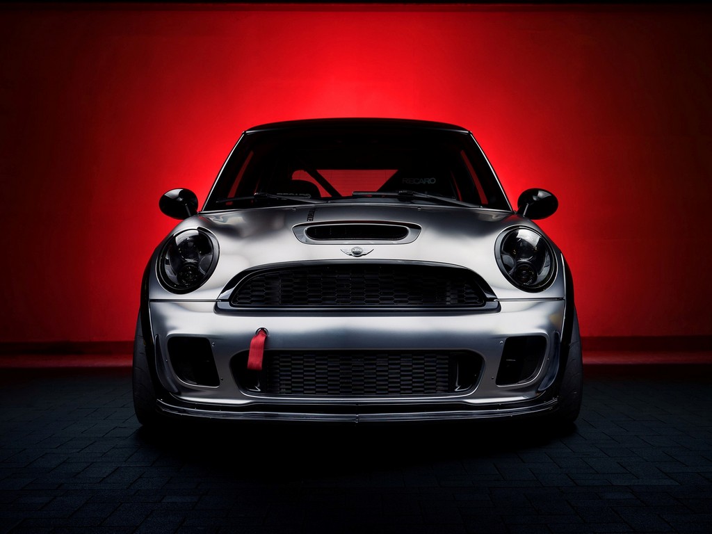 UM MINI JOHN COOPER WORKS COM 300 CV, foto 1