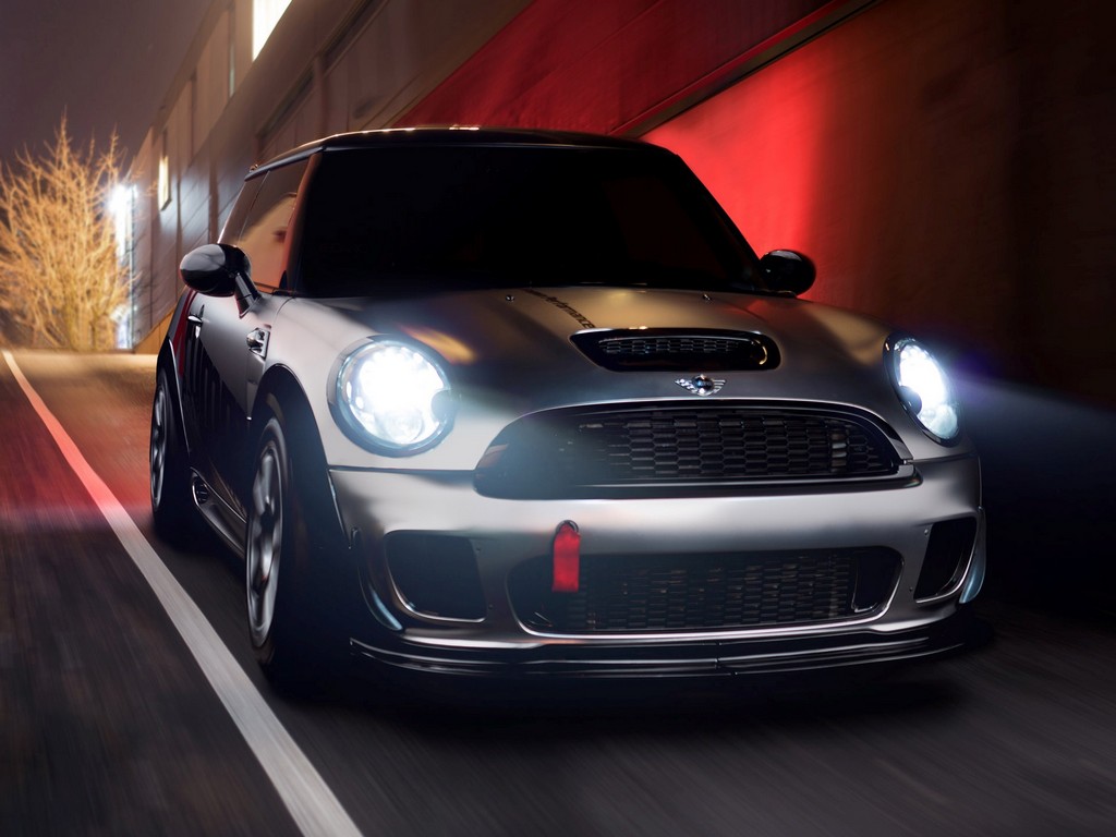 UM MINI JOHN COOPER WORKS COM 300 CV, foto 2