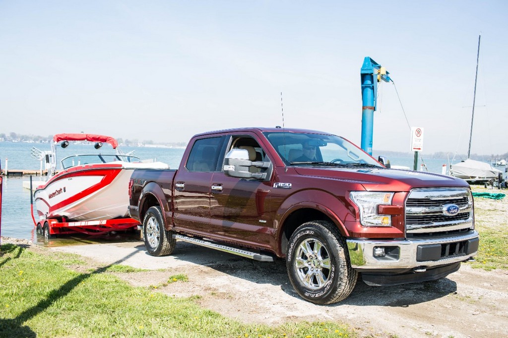 FORD APRESENTA O ASSISTENTE DE RÉ PARA REBOQUE, NOVA TECNOLOGIA EXCLUSIVA DA F-150, foto 2