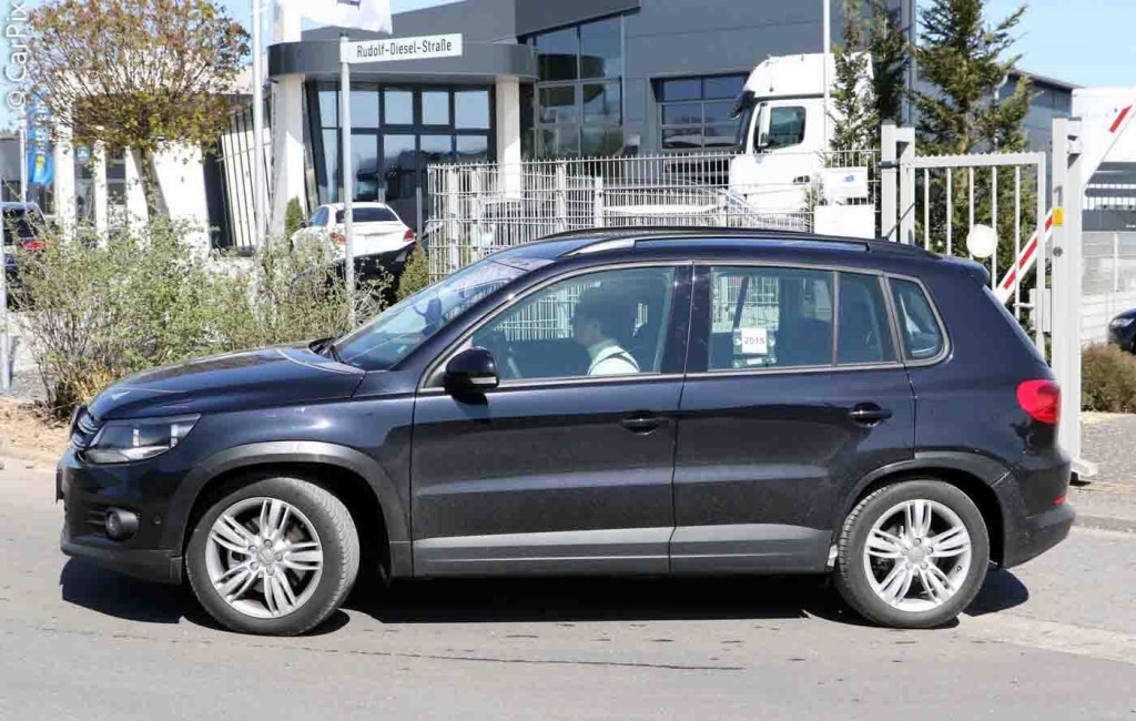AUDI Q1 USANDO UM VW TIGUAN COMO “MULA”, foto 4
