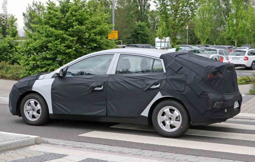 HYUNDAI PREPARA CONCORRENTE DO TOYOTA PRIUS, foto 9