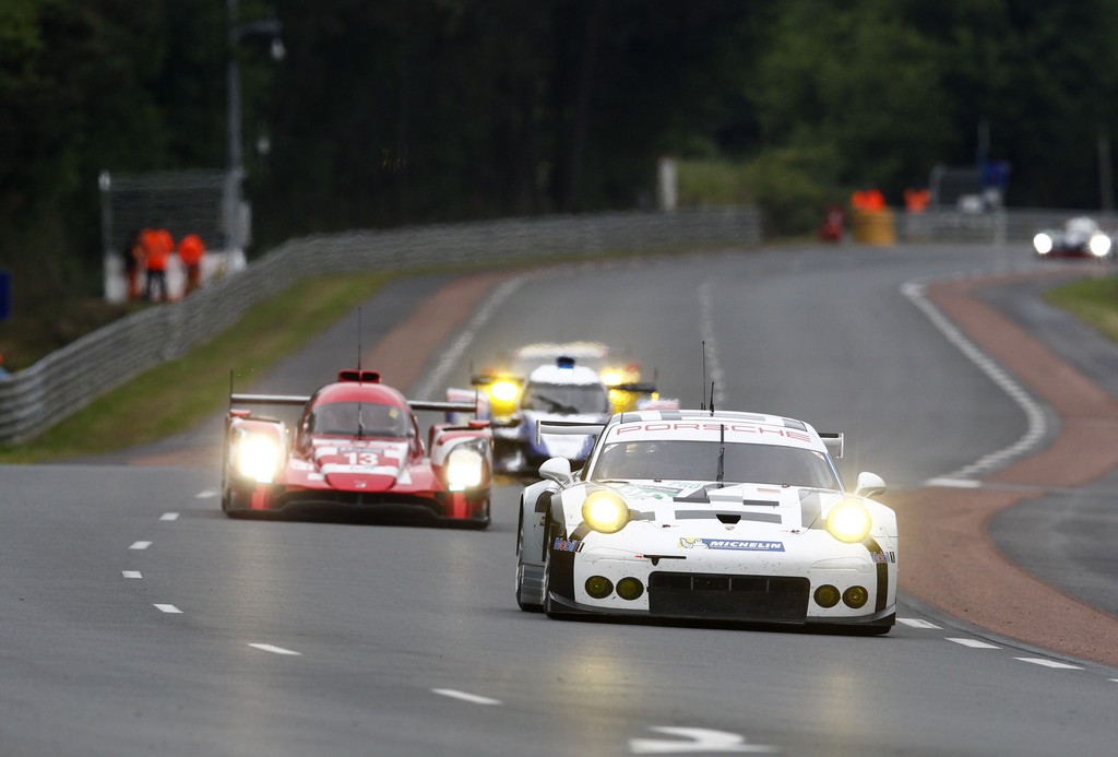TECNOLOGIAS FUTURAS DA PORSCHE EM UM TESTE DE RESISTÊNCIA, foto 13