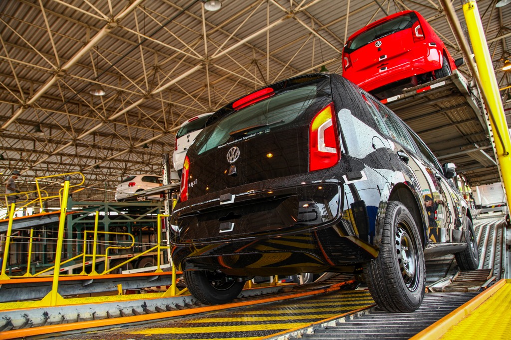 VOLKSWAGEN DO BRASIL INICIA EXPORTAÇÃO DO UP! TAMBÉM PARA O URUGUAI, foto 3