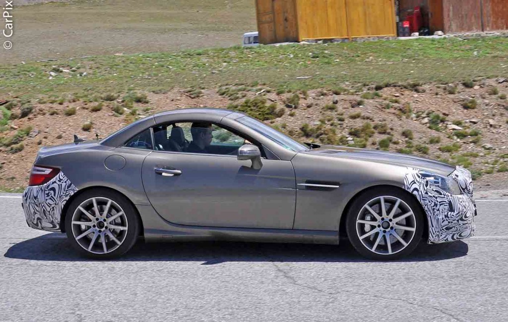 MERCEDES-BENZ SLC PODERÁ TER VERSÃO 450 AMG SPORT, foto 5