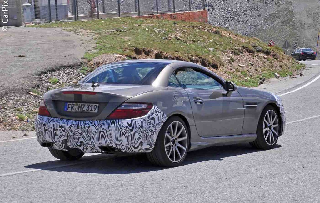 MERCEDES-BENZ SLC PODERÁ TER VERSÃO 450 AMG SPORT, foto 7